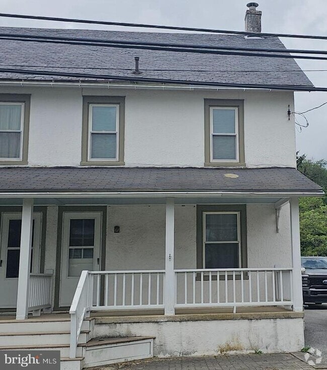 Building Photo - 135 Mt Pleasant Rd