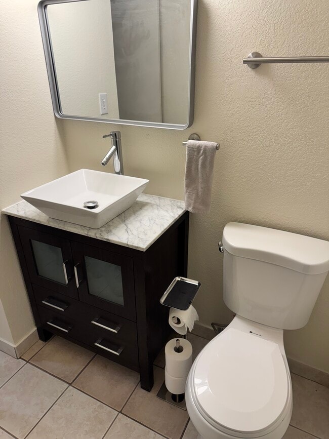 Master bath - 10118 N 96th Ave