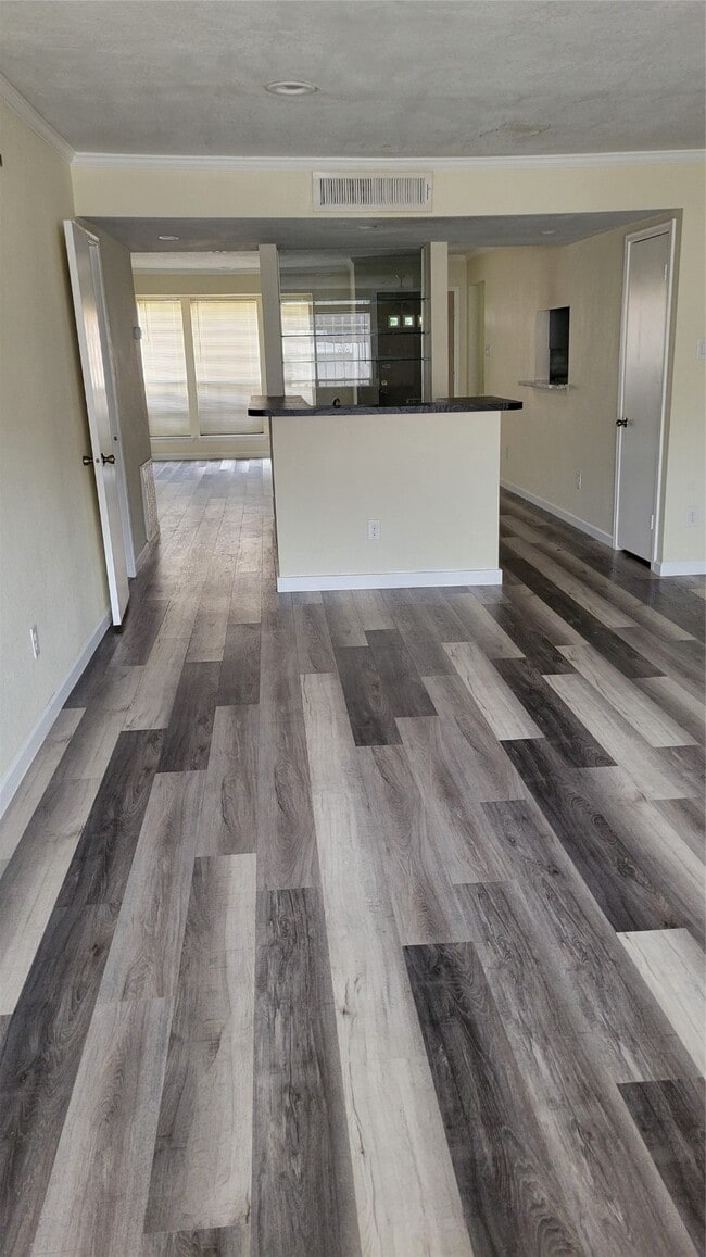 Foto del edificio - 8367 Nairn St