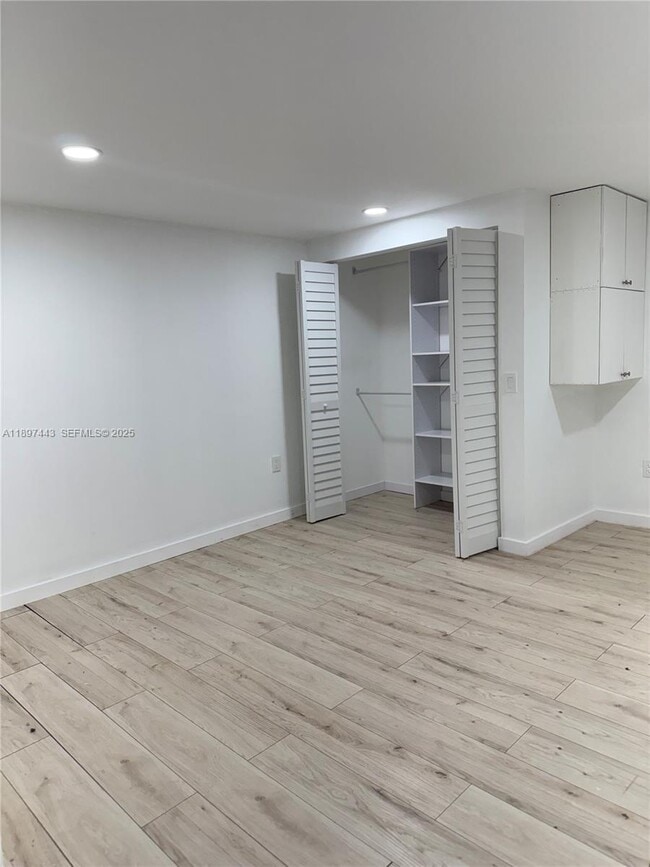 Building Photo - 8101 SW 94th Ct