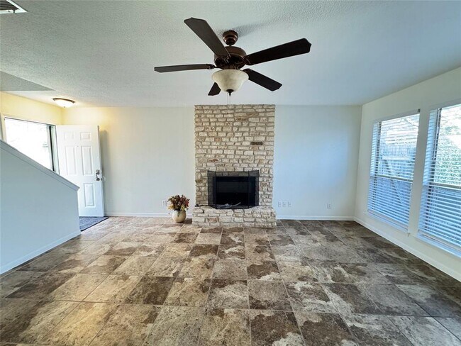 Building Photo - 221 Stowaway Cove