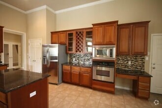 Building Photo - 10205 Medinah Greens Dr