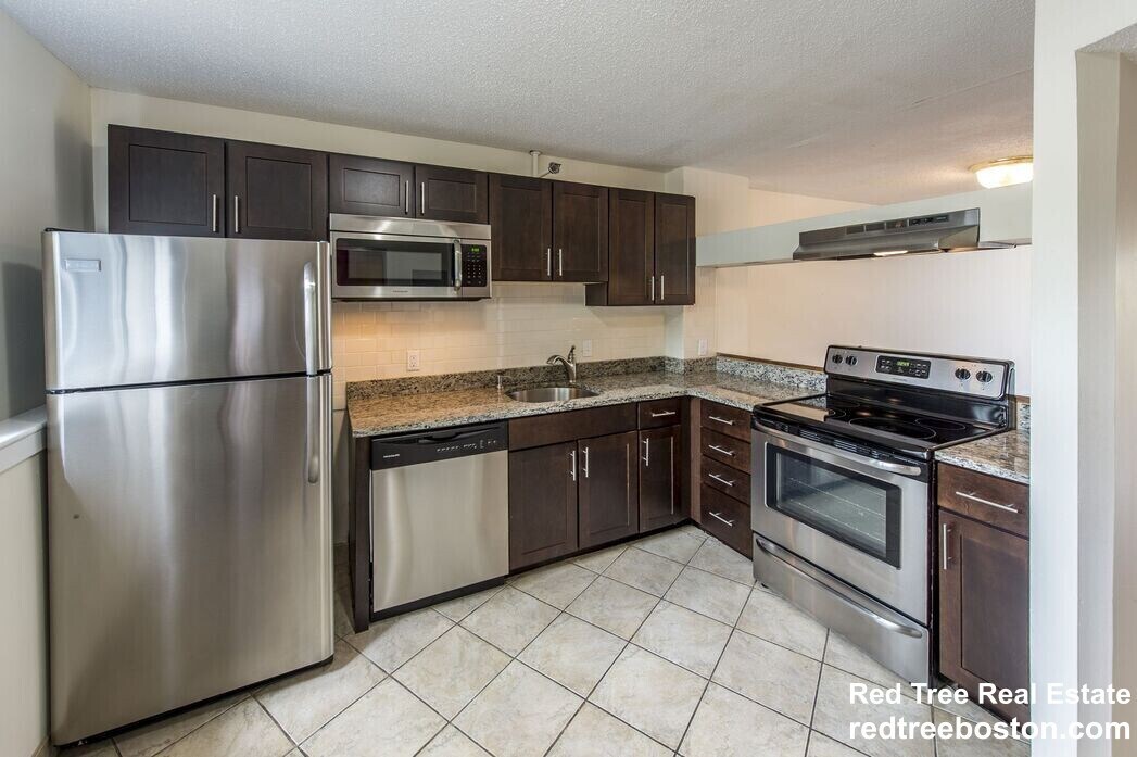 Foto principal - 154 N Beacon St