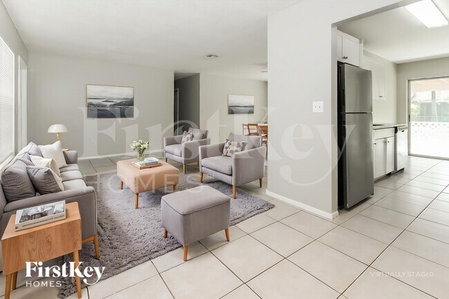 Foto del edificio - 830 Royal Palm Beach Blvd