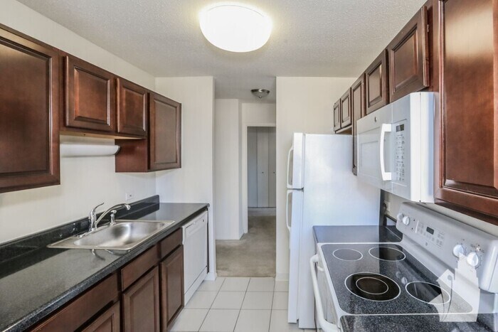 Foto principal - 60 E Scott St
