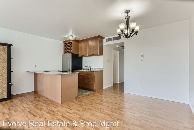 Foto del edificio - Studio, 1 bath House - 790 Washington St #904