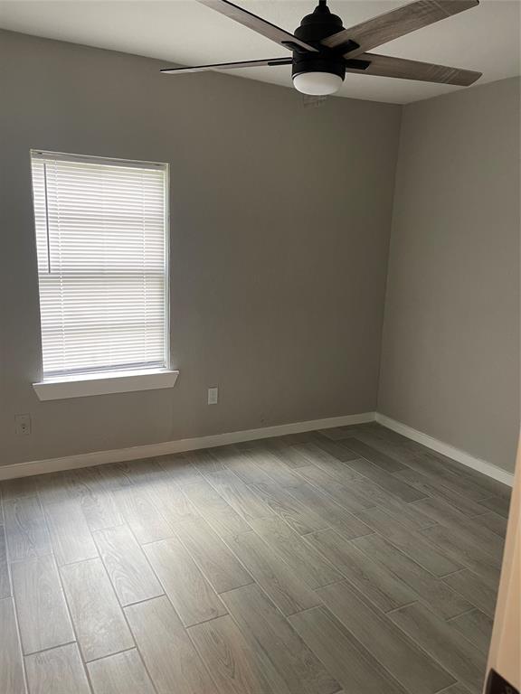 Foto del edificio - 823 E 39th St