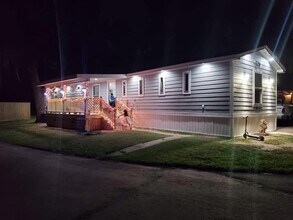 Building Photo - 660 Maxey Rd