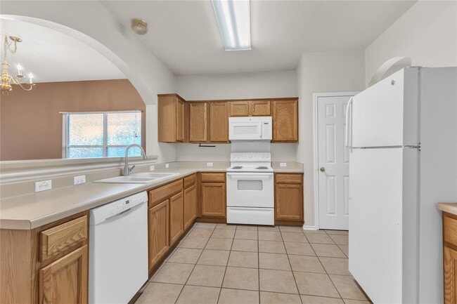 Building Photo - 11605 Lapoynor St