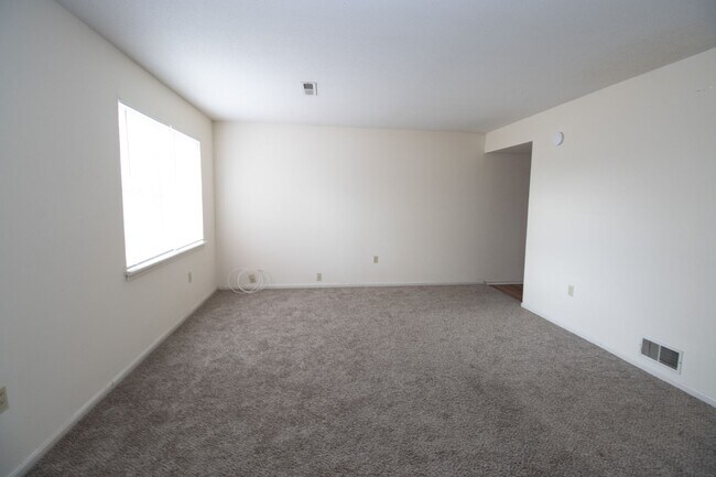 Building Photo - 4819 E. Meadow Lark Lane