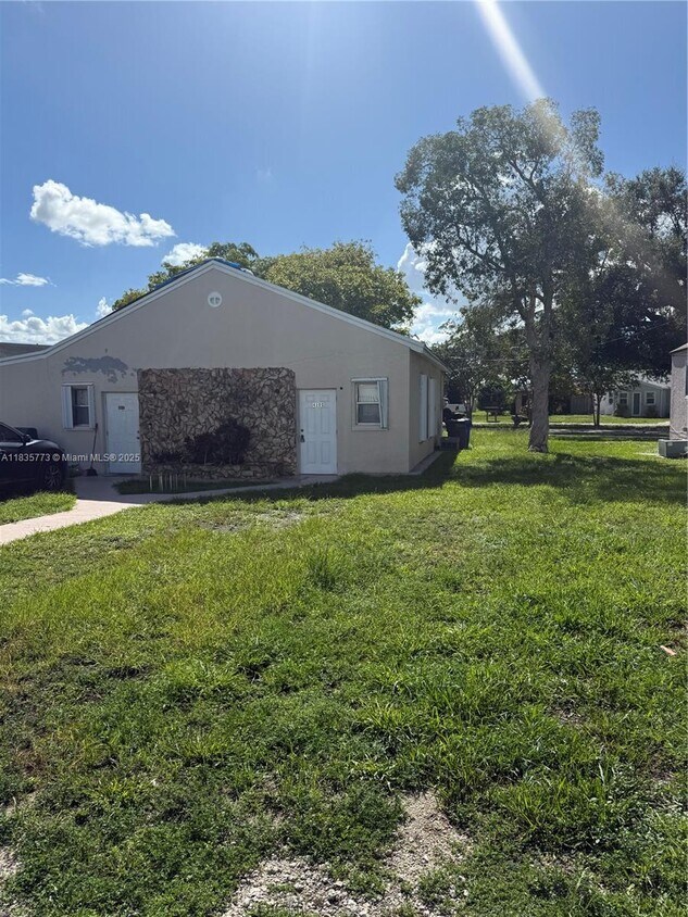 Foto principal - 410 N 58th Ave