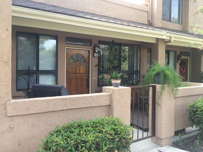 Foto del edificio - 5722 E Stillwater Ave