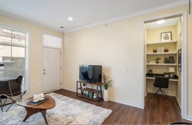 Photo - 252 Stetson St Apartment