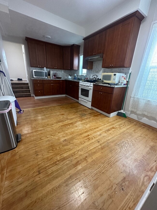 Foto del edificio - 531 41st Ave