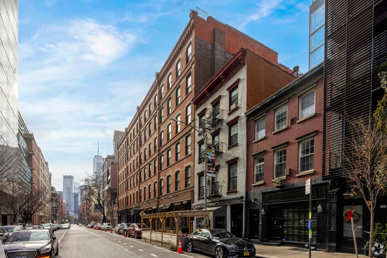 Primary Photo - 494 Greenwich St