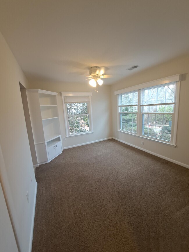 Foto del edificio - 6479 Rockshire St