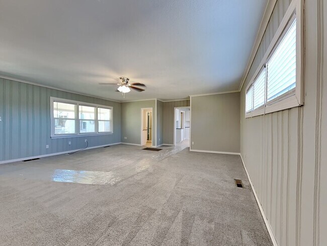 Foto del edificio - 1921 NW 38th St