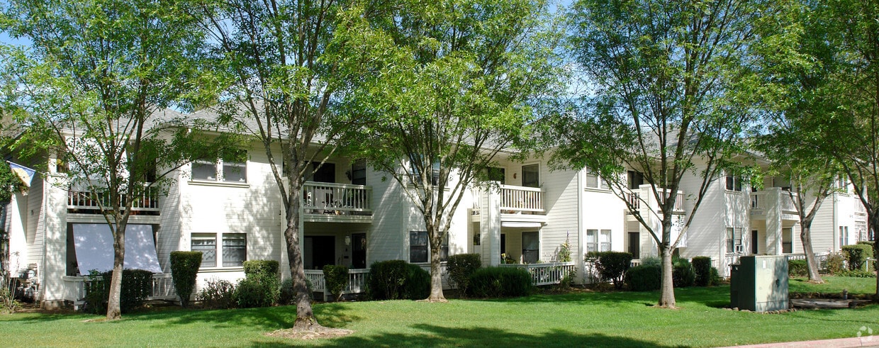 Building Photo - 713-731 Fitch Mountain Rd