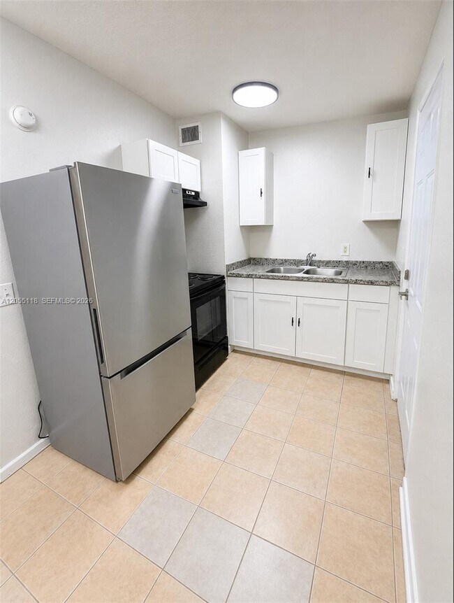 Foto del edificio - 4225 Homer Rd N