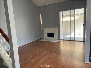 Building Photo - 331 E Cottonwood St