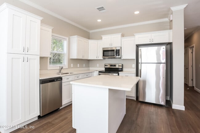 Foto del edificio - 2119 Lewis St