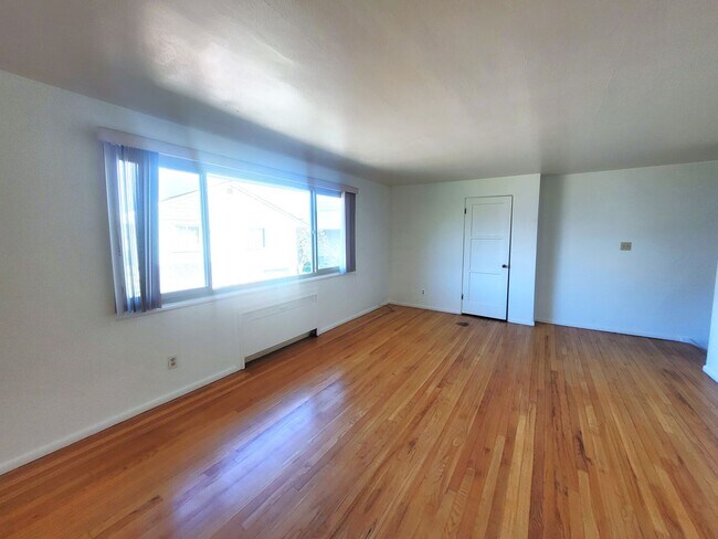 Foto del edificio - Spacious 2 Bedroom Condo in Downtown Bellingham - Forest St