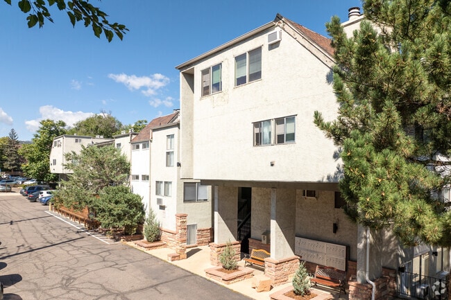 Alternate Building View - Canyon Club