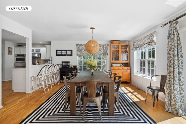 Foto del edificio - 8 Winterberry Ln