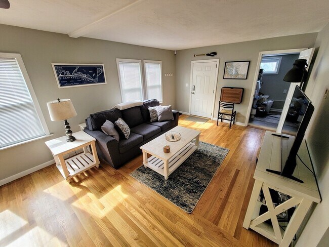 Foto del edificio - 9 Maple Ln