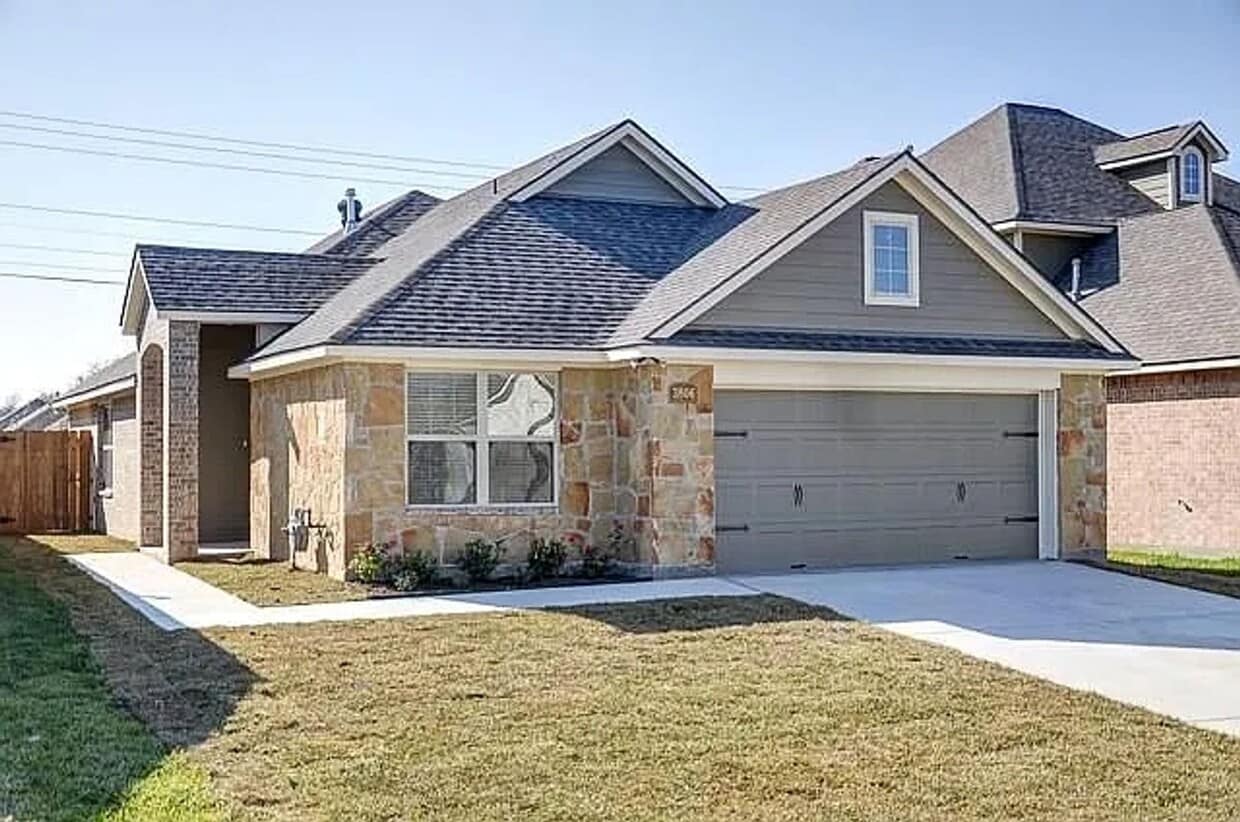 Primary Photo - 3 bed 2 bath house in Enclave At Westfield...