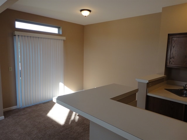 Foto del edificio - 1295 Whispering Hills Dr