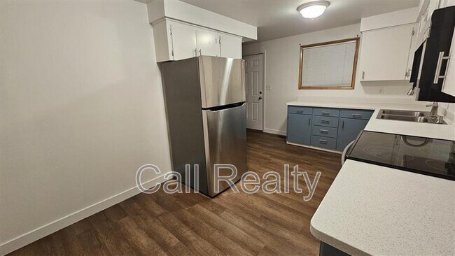 Foto del edificio - 1222 E Baldwin Ave