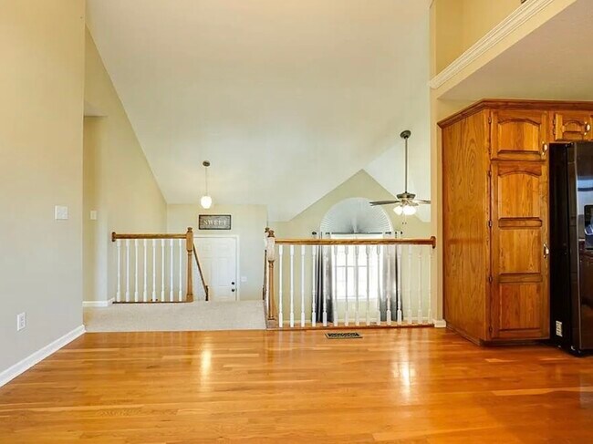 Foto del edificio - 604 SW Nelson Dr