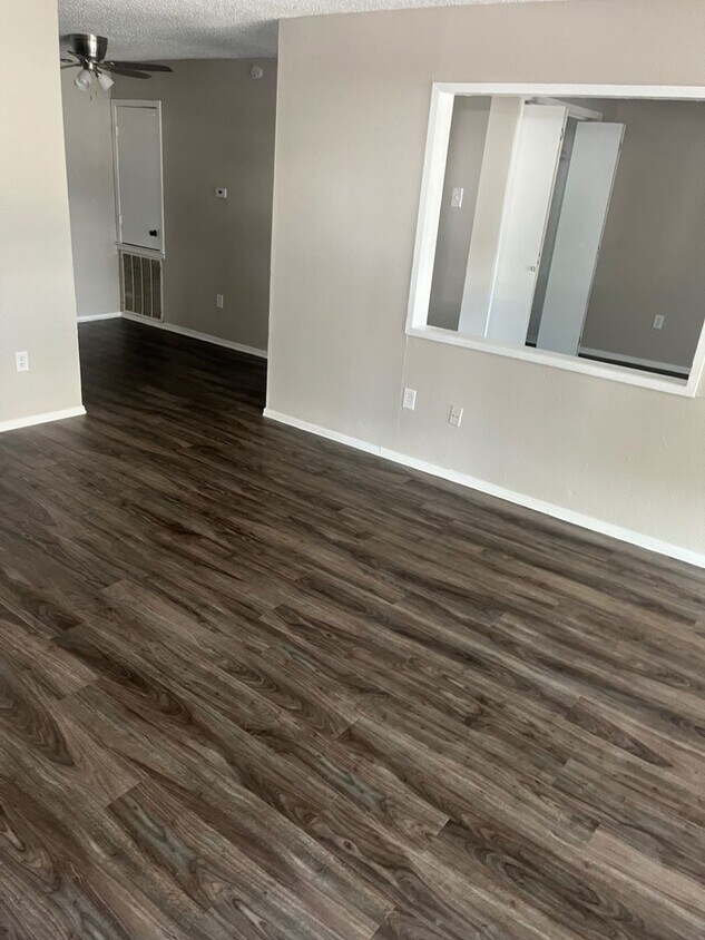 Building Photo - Trinity Meadows 303 - OWNER SELLING TENTATIVE CLOSING 4/24/26