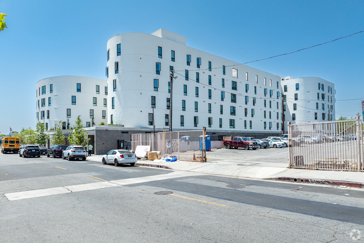 Building Photo - Corazon del valle