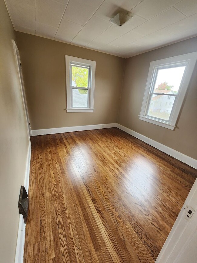 Building Photo - Duplex at 7101-7103 27th Avenue