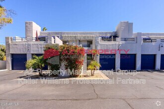 Building Photo - 902 W Glendale Ave