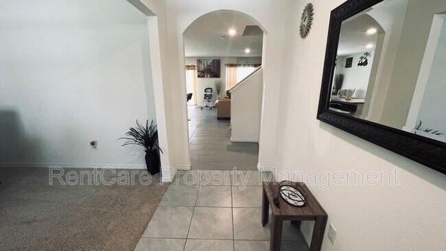 Building Photo - 1378 Fox Squirrel Dr
