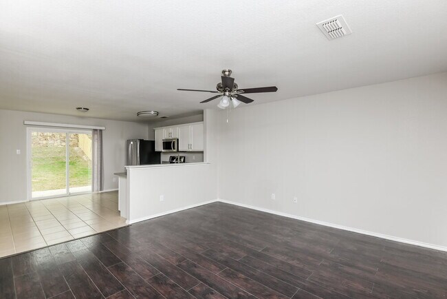 Foto del edificio - 3140 Middleview Rd