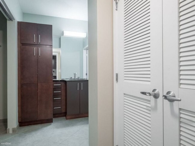Building Photo - 1 br, 1 bath Apartment - 835 W 176th St