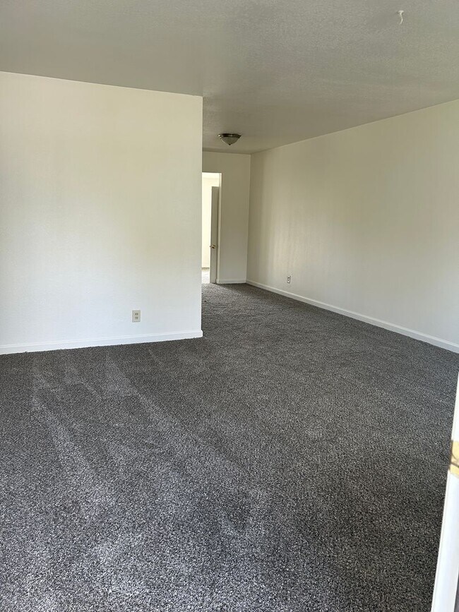 Foto del edificio - **SPARKS SINGLE STORY HOME**