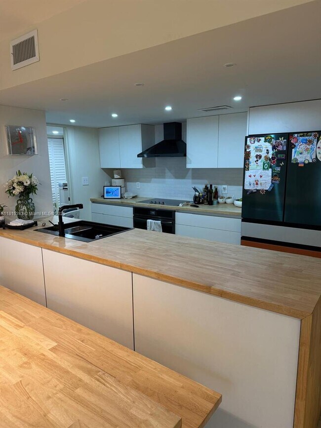 Foto del edificio - 210 Seaview Dr
