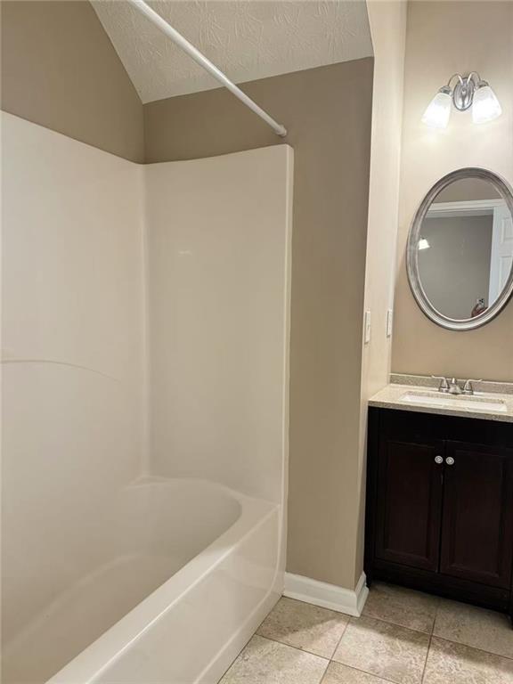 Building Photo - 6634 Splashwater Dr