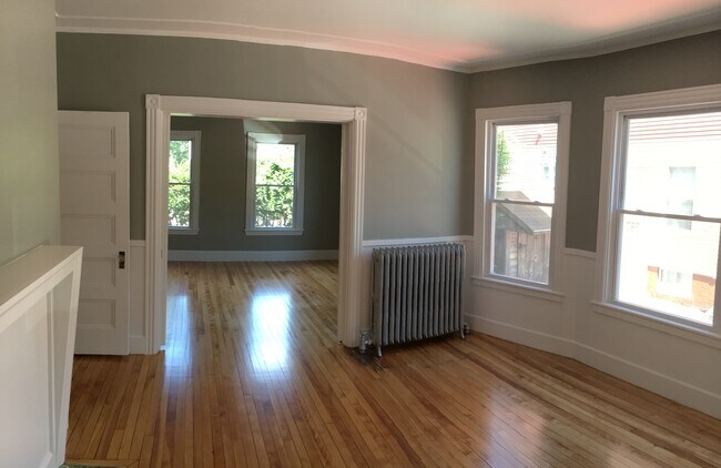 dining area looking into living area - 195 Bolton St