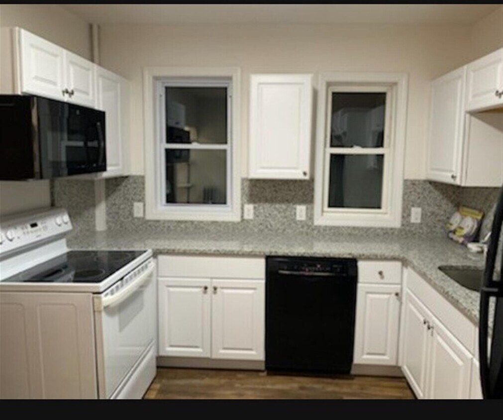 Primary Photo - 76 Conwell Ave