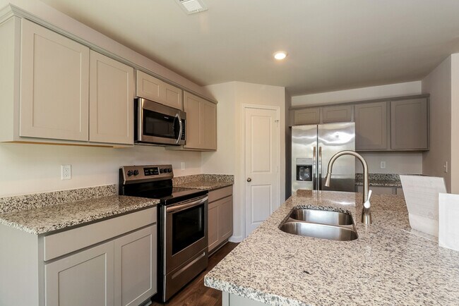 Foto del edificio - 304 Crooked Pne Ct