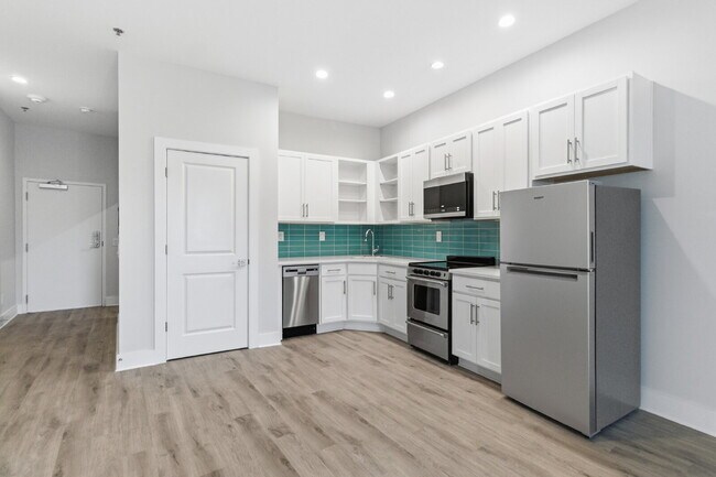 Building Photo - Downtown Gastonia Condo
