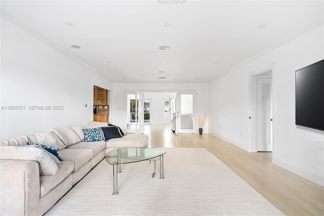 Building Photo - 2085 Ixora Rd