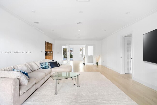 Foto del edificio - 2085 Ixora Rd