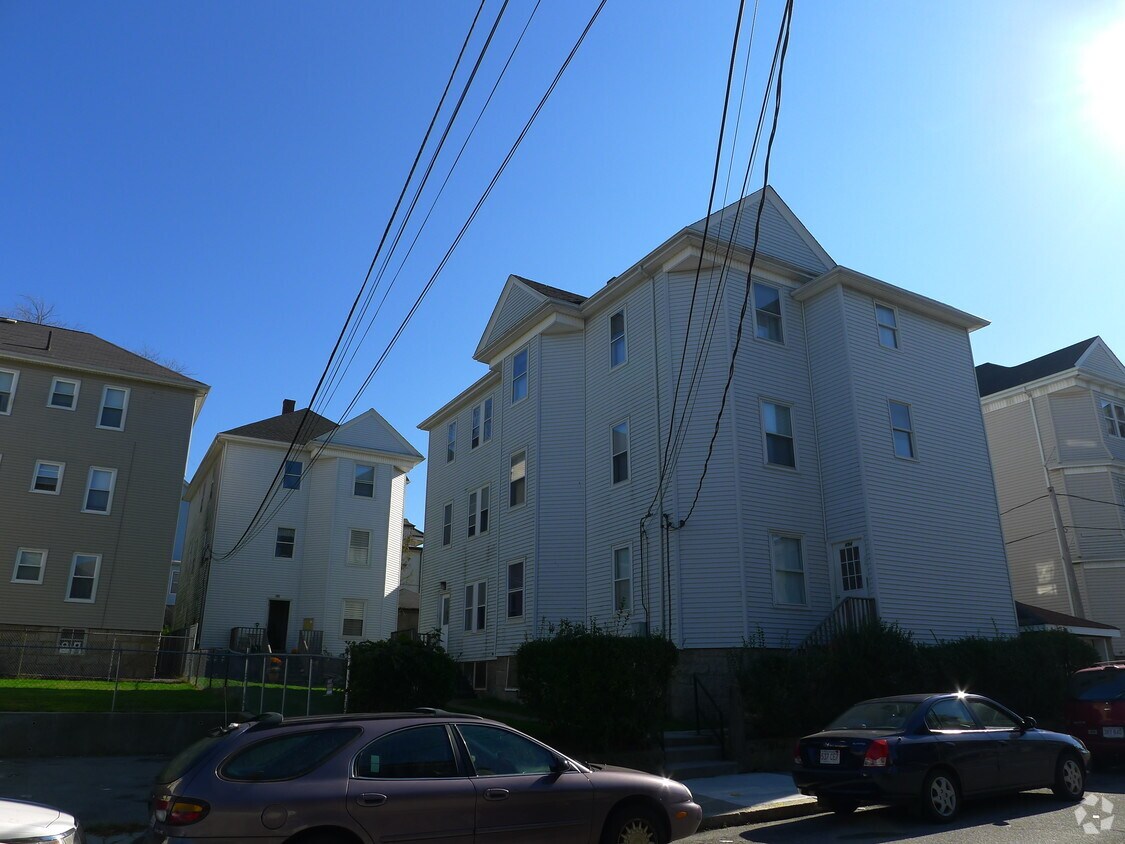 Building Photo - 488 Ridge St